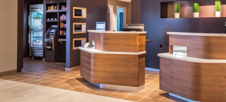 底特律法明顿山万怡酒店(Courtyard Detroit Farmington Hills)图片