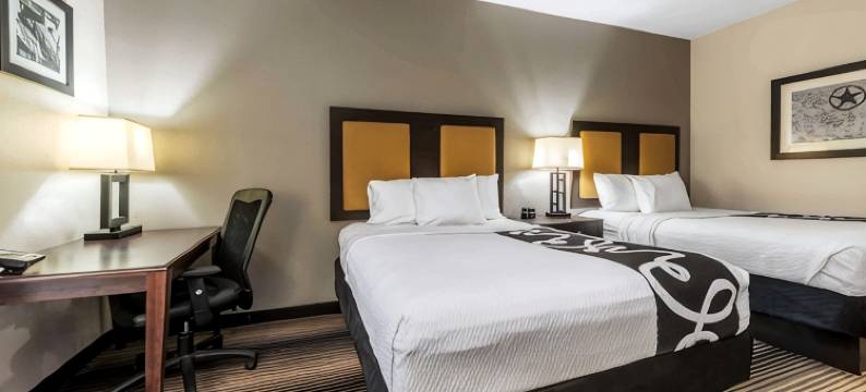 奥兰治拉昆塔温德姆套房酒店(La Quinta Inn & Suites by Wyndham Orange)图片