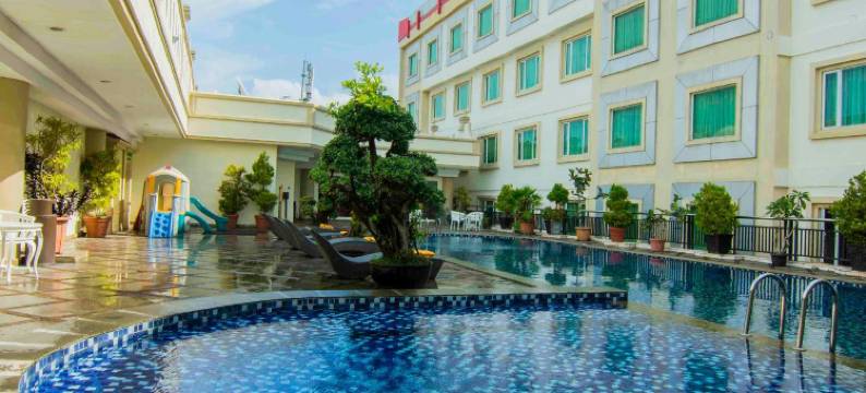 巴东洛基广场酒店(Rocky Plaza Hotel Padang)图片