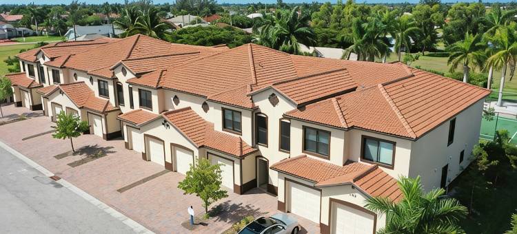 珊瑚角西南区中心顶层套房2(Penthouse Suite 2 in the heart of SW Cape Coral)图片