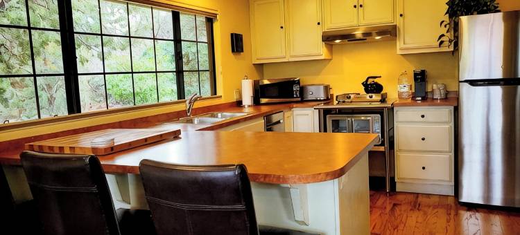 塞多纳景致艺术乡村别墅-历史悠久且优美!-100% 五星好评!!(Sedona Vista Art Cottage - Historic & Beautiful!  - 100% 5-Star Reviews!!)图片