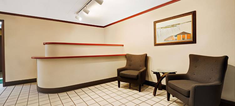 肯莫尔-布法罗-尼亚加拉瀑布地区速8酒店(Super 8 by Wyndham Kenmore/Buffalo/Niagara Falls Area)图片