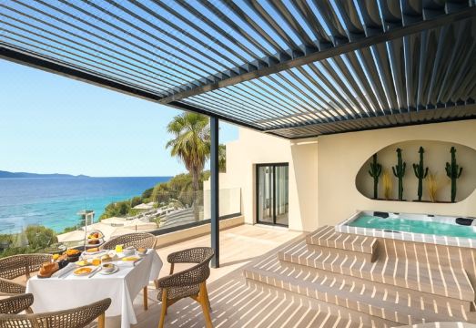 Hôtel Marinca & Spa Hotel Overview