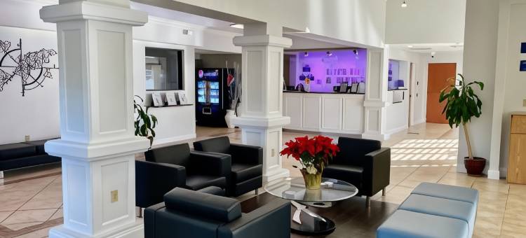 莱克兰戴斯套房酒店(Days Inn & Suites by Wyndham Lakeland)图片