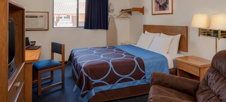 曼哈顿温德姆速8酒店(Super 8 by Wyndham Manhattan KS)图片