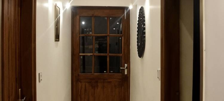 萨林斯州边米斯特维尔(Sarins 'Mistville' 4BHK Villa Mall Road)图片