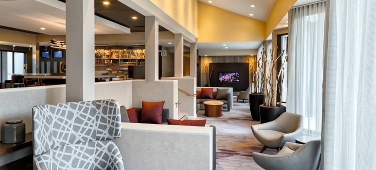 辛辛那提布鲁艾施镇万怡酒店(Courtyard Cincinnati Blue Ash)图片