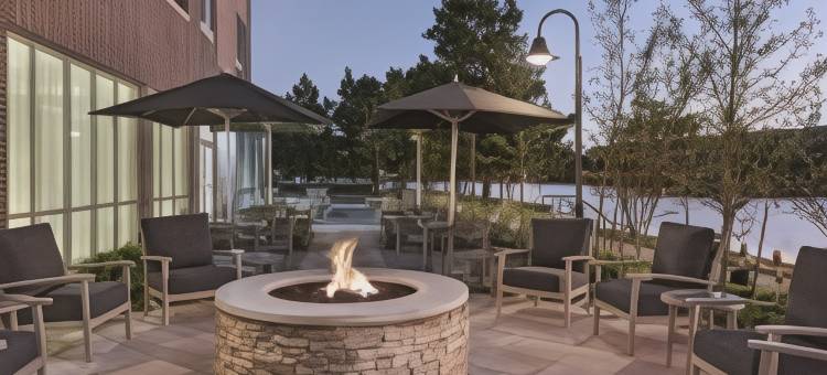 休斯顿舒格兰/普安特湖万怡酒店(Courtyard Houston Sugar Land/Lake Pointe)图片