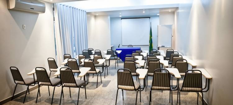 波苏阿莱格里菲尼克斯酒店(Fenix Hotel Pouso Alegre)图片