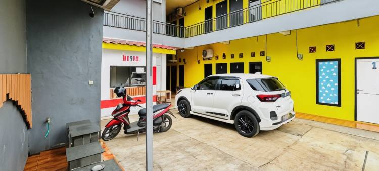 OYO 93021 科斯特迪森酒店(Penginapan Dison RedPartner)图片