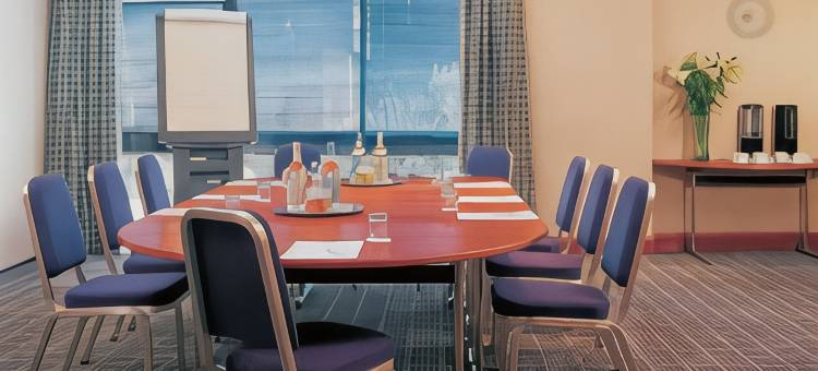 步仁伍德假日酒店(Holiday Inn BRENTWOOD M25, JCT.28 by IHG)图片