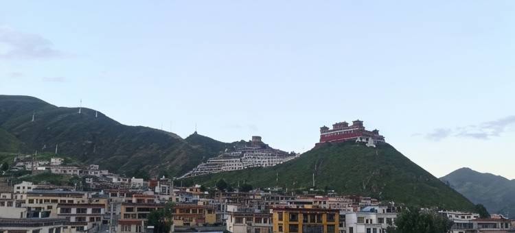 玉树香德尼玛大酒店图片