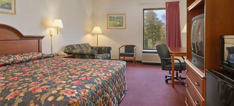 梅卡尼克斯堡哈里斯堡拉昆塔温德姆套房酒店(La Quinta Inn & Suites by Wyndham Mechanicsburg - Harrisburg)图片