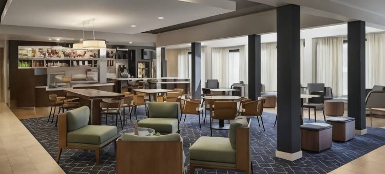 棕榈泉万怡酒店(Courtyard Palm Springs)图片