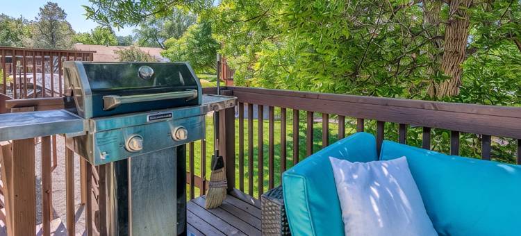 Lovely 2BA King Beds+2 Car Garage. Hidden Gem-Walk>Shops & Dining!图片