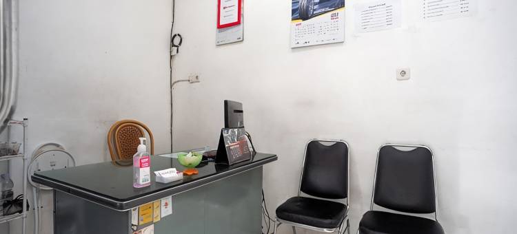 OYO 3929 8安高马斯酒店(RedDoorz at Jalan Bangau Palembang)图片