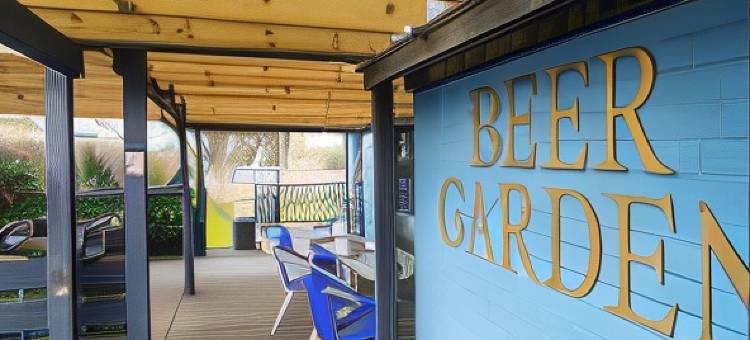 狗和山鹑酒馆(Dog and Partridge Inn)图片