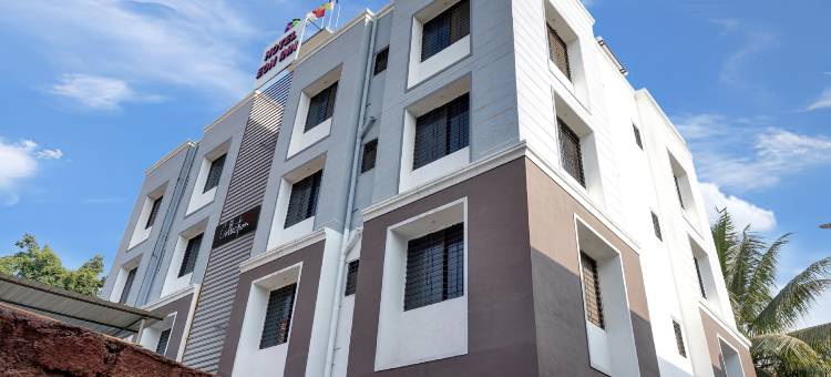 Super Collection O Eon Inn Near Pune Airport图片