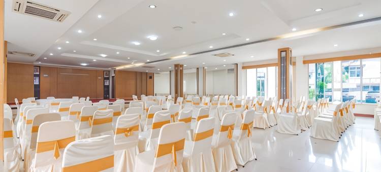 红门旗下-乌尔班维尤酒店-达彭蓬蒂亚纳克(Urbanview Hotel Syariah Dapen Pontianak by RedDoorz)图片