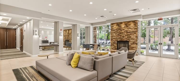 Holiday Inn 巴吞鲁日学院驱动器I - 10(Holiday Inn Baton Rouge College Drive I-10)图片