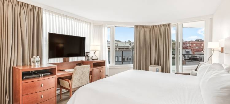 维多利亚丽晶海滨套房酒店(Victoria Regent Waterfront Hotel & Suites)图片