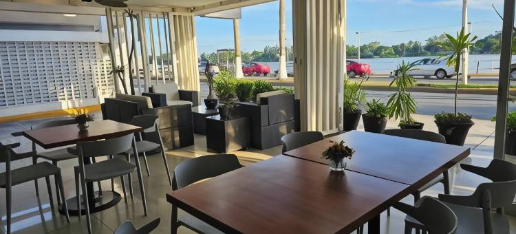 图斯潘河滨贝斯特韦斯特酒店(Best Western Riviera Tuxpan)图片