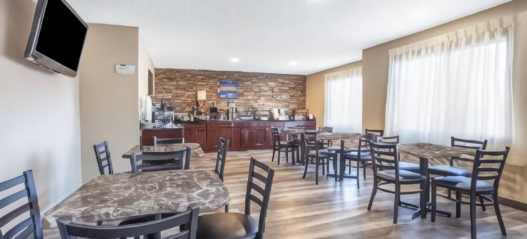 乔利埃特温德姆呗盟酒店(Baymont by Wyndham Joliet)图片