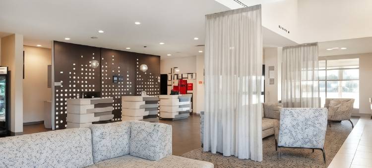 瓦瑞诺宾贝斯特韦斯特优质行政公寓(Best Western Plus Executive Residency Rigbys Water World Hotel)图片