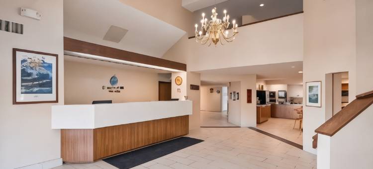 Charlevoix Inn & Suites SureStay Collection by Best Western(Charlevoix Inn & Suites SureStay Collection by Best Western)图片