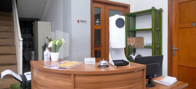 Guest House Pinarak 2 Syariah Near Gor Satria Purwokerto Mitra RedDoorz图片