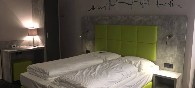 迪林根爱睡爱困酒店(SleepySleepy Hotel Dillingen)图片