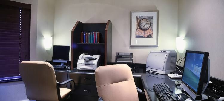 Staybridge Suites印第安纳波利斯市中心-会议中心由IHG(Staybridge Suites INDIANAPOLIS DOWNTOWN-CONV CTR by IHG)图片
