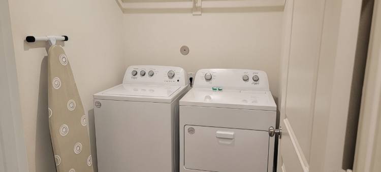 Spacious 5-bedroom house with AC, WiFi minutes from Texas A&M University图片