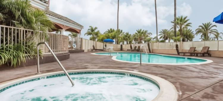 欧申赛德市-彭德尔顿营舒适套房酒店(Comfort Suites Oceanside Camp Pendleton Area)图片