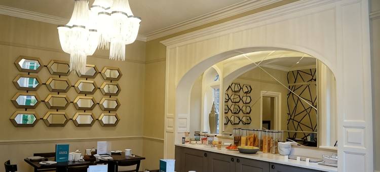 草坪贵宾大酒店(The Lawn Guest House Gatwick)图片