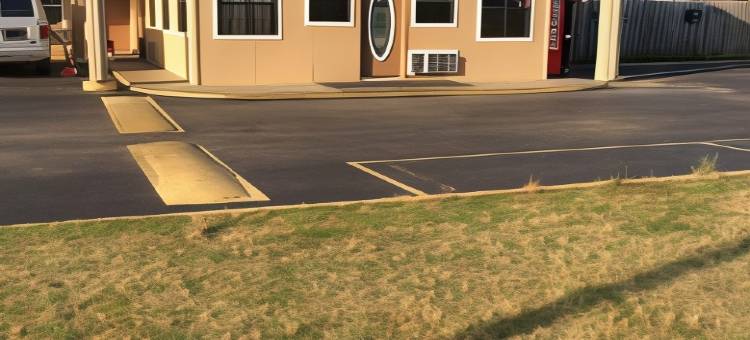 OYO 阿肯色鲍尔德诺布公路酒店(近瑟西县)(OYO Hotel Bald Knob Near Searcy AR)图片