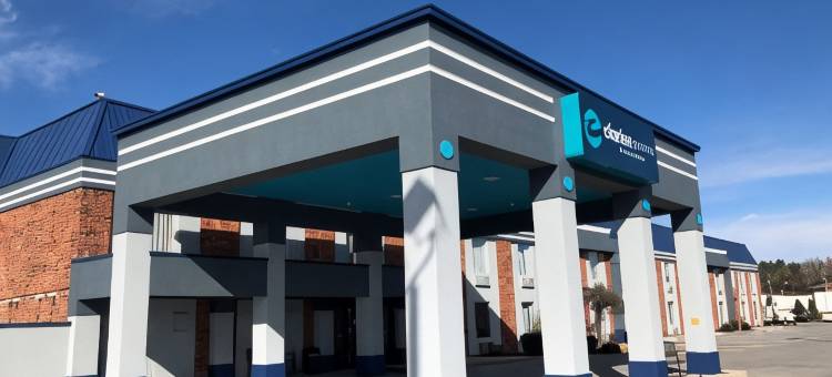 贝克利凯隆波因特酒店(Clarion Pointe Beckley)图片