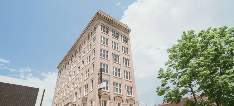 艾斯奎尔酒店-阿桑德连锁酒店(The Esquire Hotel Downtown Gastonia, Ascend Hotel Collection)图片