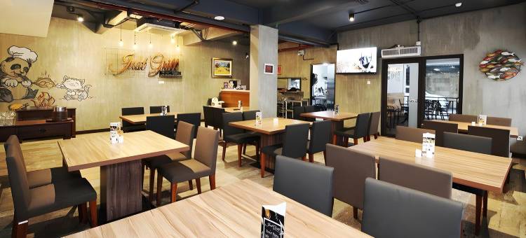 泗水柯杜多拉酒店(Nite & Day Surabaya - Kedungdoro)图片