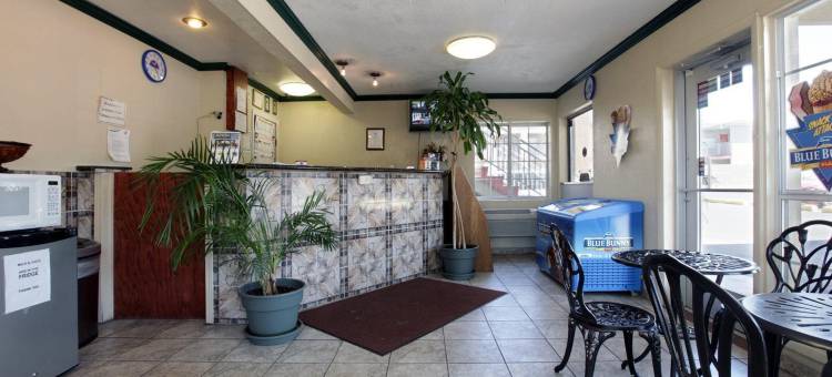 阿尔伯克基市中心戴斯酒店(Days Inn by Wyndham Albuquerque Downtown)图片