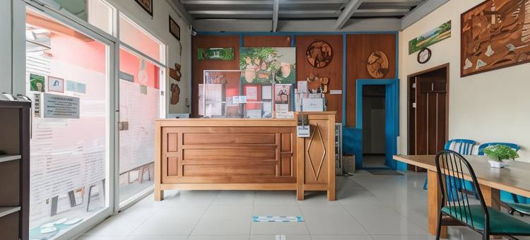 红多兹伊斯兰酒店-三马林达潘格兰苏里亚纳塔(RedDoorz Syariah @ Pangeran Suryanata Samarinda)图片