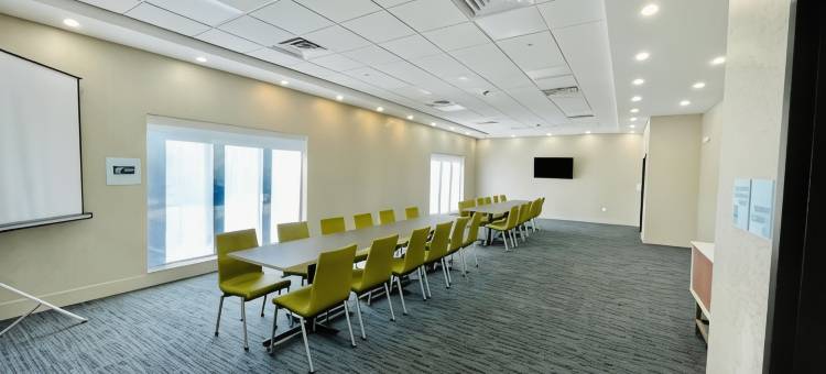 北福尔里弗智选假日酒店(Holiday Inn Express Fall River North)图片