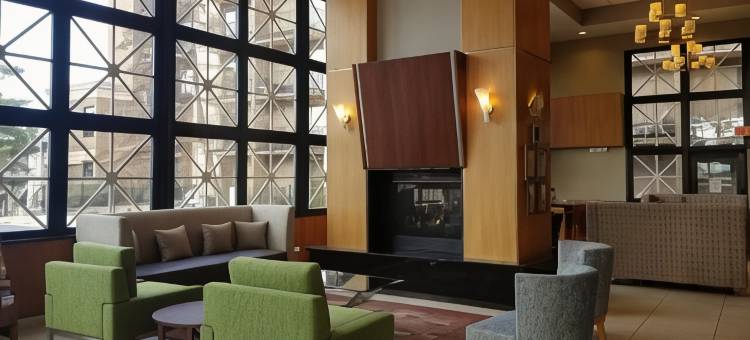 绍姆堡-罗灵梅多斯智选假日酒店(Holiday Inn Express Rolling Mdws-Schaumburg Area)图片