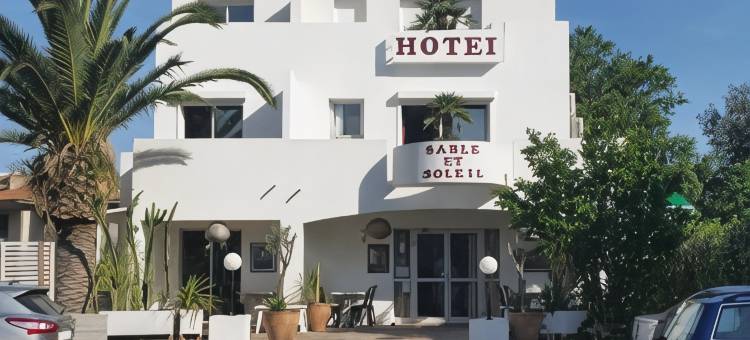 沙滩和太阳酒店-港口和海滩(Hotel Sable Et Soleil - Port, Plage et Jacuzzi Privé)图片