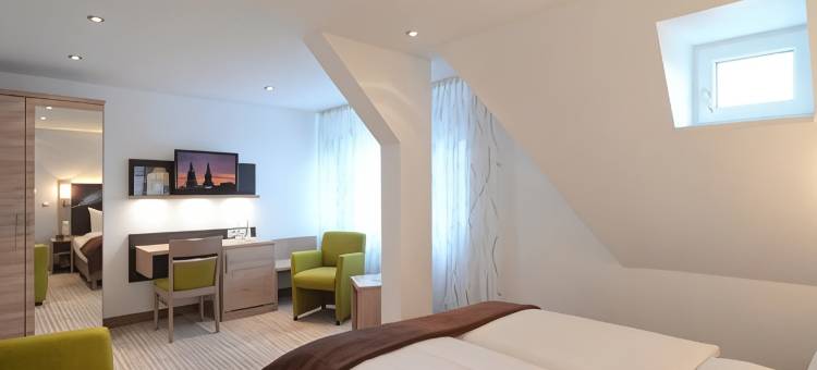 洛伊斯默克环形酒店(Ringhotel Loew's Merkur)图片