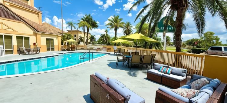 奥兰多环球影城拉昆塔温德姆套房酒店(La Quinta Inn & Suites by Wyndham Orlando Universal Area)图片