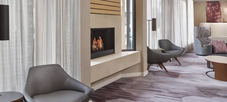 阿罗伍德万怡酒店(Courtyard Charlotte Arrowood)图片