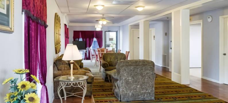 坎顿I-55伊克诺旅馆(Econo Lodge Canton I-55)图片