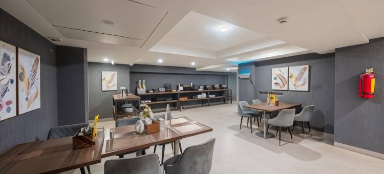 Saltstayz Select - 高尔夫球场路和第57区(Saltstayz Select - Golf Course Road & Sector 57)图片