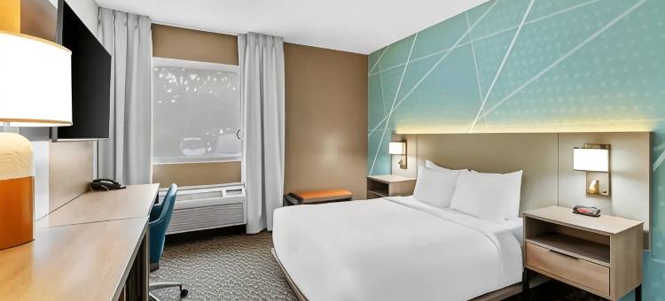 特拉弗斯城舒适酒店(Comfort Inn Traverse City)图片
